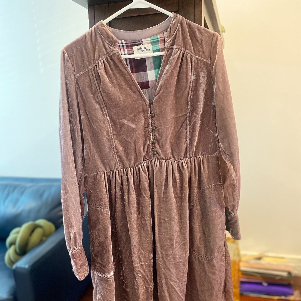 Dust pink velvet dress
